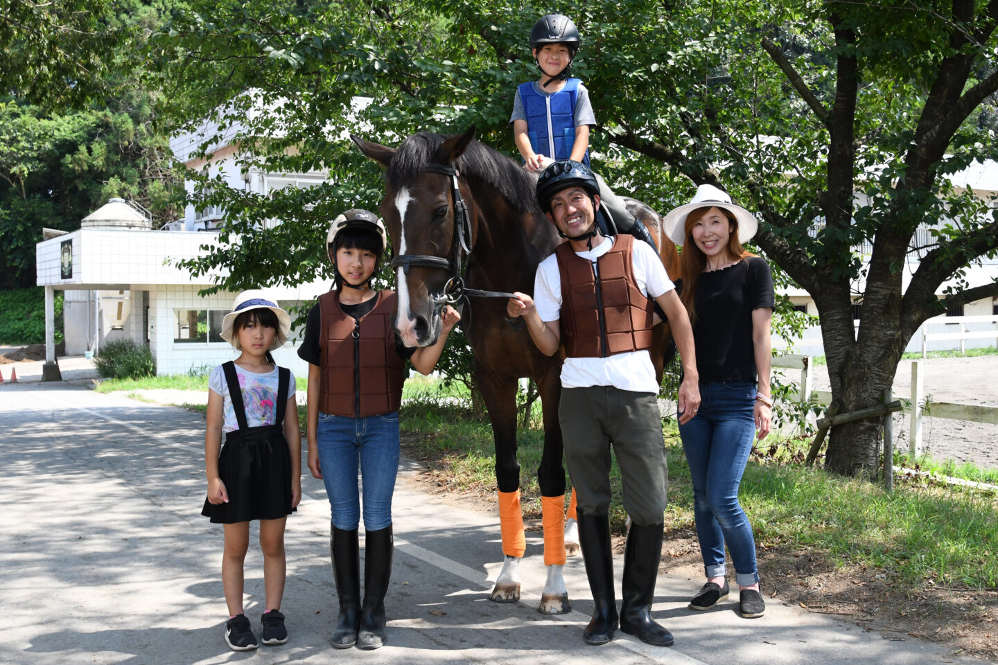 家族で乗馬